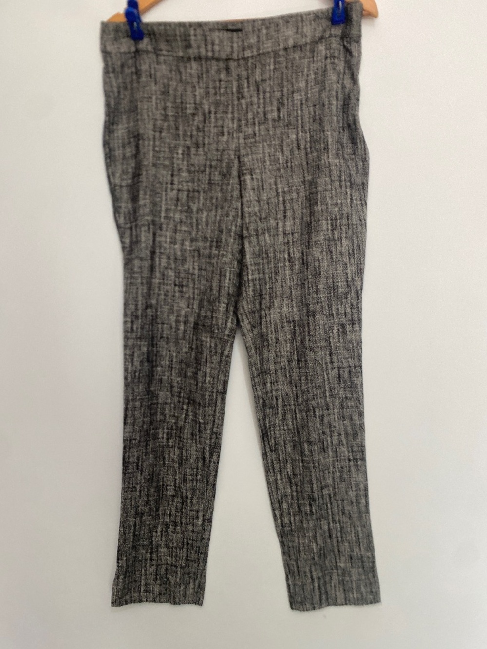 St. John 10 Wool Blend Emma Ankle Pants